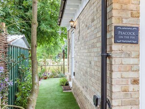 Exterior detail - 1 bedroom accommodation in Stisted (Stisted)