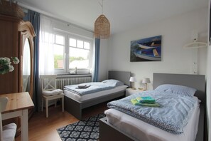 4 bedrooms, desk, iron/ironing board, free WiFi - Vacation home Beerster Sonne - Bederkesa am See - ideal for a long stay + Netflix (Gestland)
