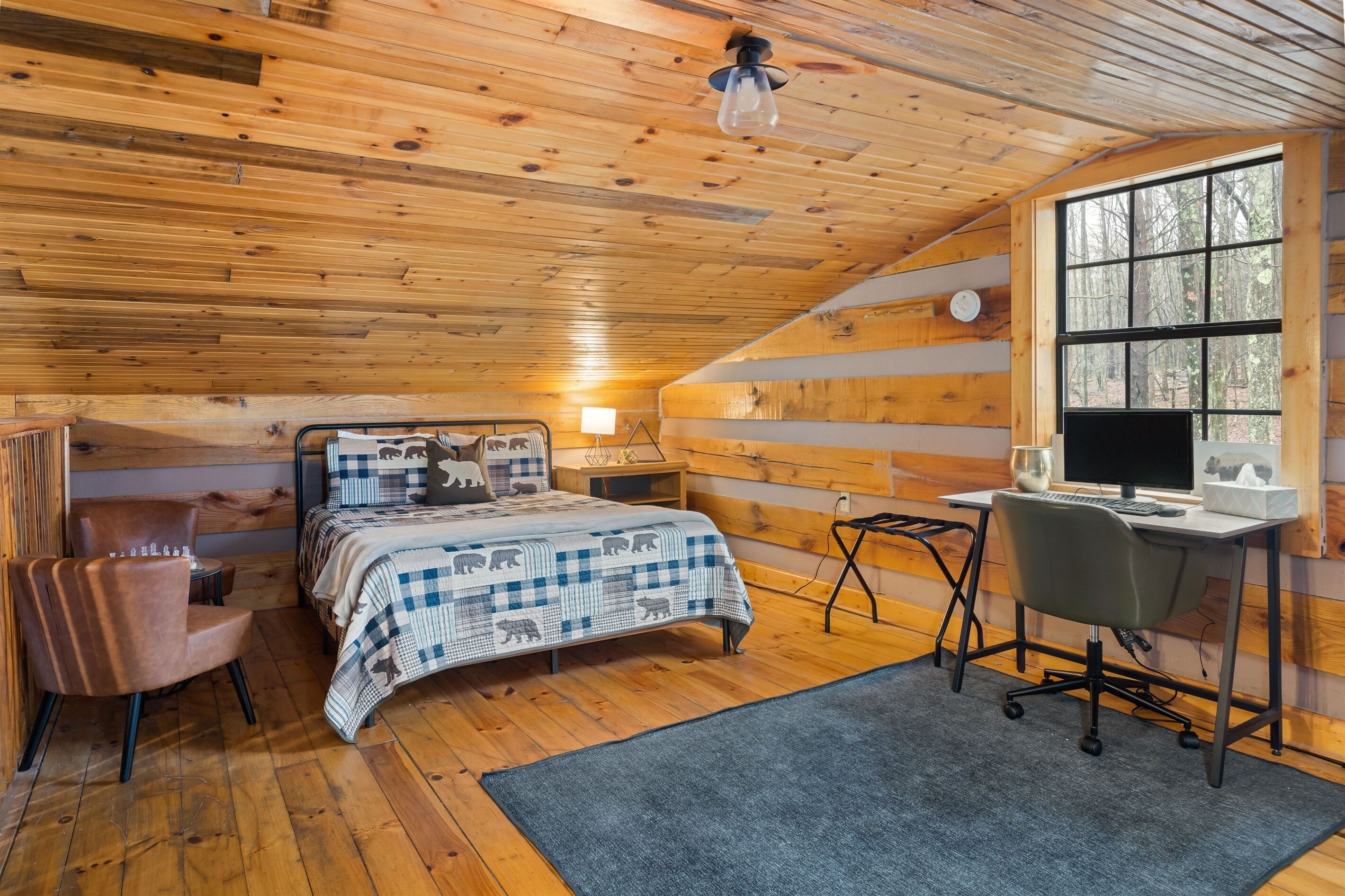 2 bedrooms, desk, iron/ironing board, travel crib