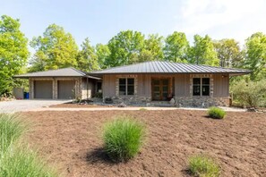 Exterior - The Poet's House, Luxury and Solitude on 100 acres (Lewisville)