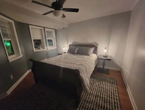 2 chambres, fer et planche à repasser, accès au Wi-Fi (inclus)