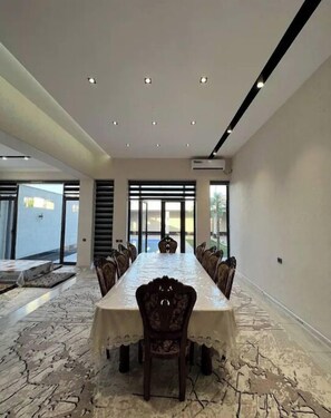 Banquet hall