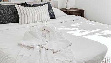 3 bedrooms, iron/ironing board, travel crib, WiFi