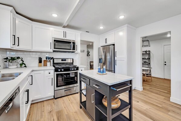 Fridge, microwave, oven, stovetop