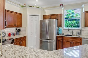 Villa (2291 Granby Dr) | Exterior