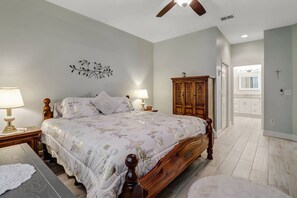 Villa (2291 Granby Dr) | Exterior