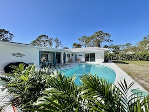 Piscine extérieure, piscine chauffée