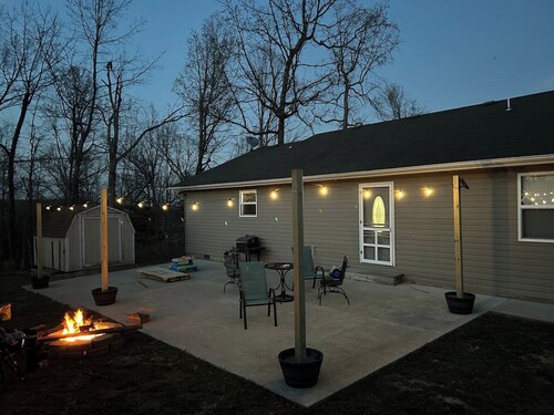 Bull Shoals Lake House -  Marina & Restaurant Near