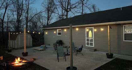 Bull Shoals Lake House - Marina & Restaurant Near