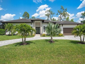 Exterior - Wonderful Pool Oasis in a great location 3BR/3BA (Naples)