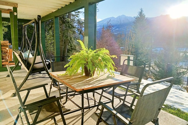 Premium-sviitti, 3 makuuhuonetta, vuoristonäköala, pohjakerroksessa | Terassi/patio