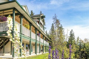 Exterior - Golden Mountain View Suites (Golden)