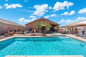 Piscine extérieure, piscine chauffée
