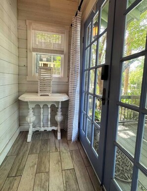 Interior - Grace Cottage 4 blocks to beach, golf cart (Tybee Island)
