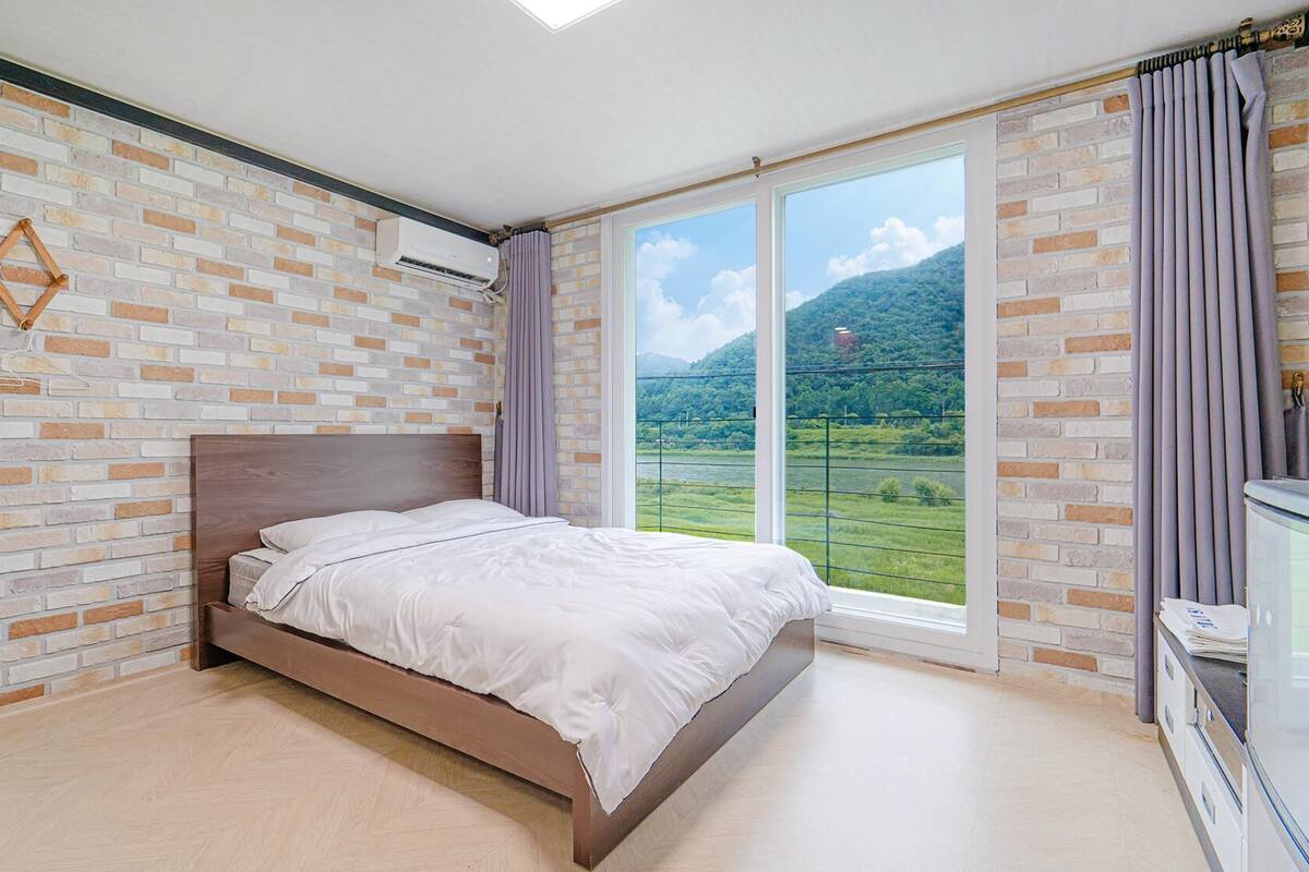 Basic Room, 1 Bedroom (205) | 1 bedroom, WiFi (free)