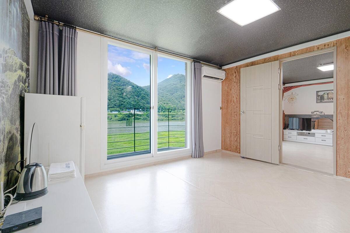 Basic Room, 2 Bedrooms (305+306) | 1 bedroom, WiFi (free)