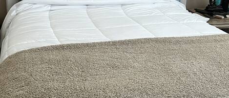 1 bedroom, desk, iron/ironing board, free WiFi