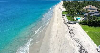 4 bedroom, 6 bed, Heated Pool, Walk to Ocean, Game Room!