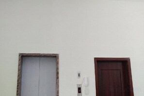 Unclassified image, 4 of 35, button - Jiasheng Hotel (Hekou)
