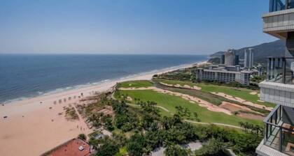 Lantian Weekend Vacation Homestay (Yangjiang Hailing Island Poly Silver Beach)