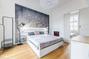 1 dormitorio, escritorio, tabla de planchar con plancha y wifi gratis