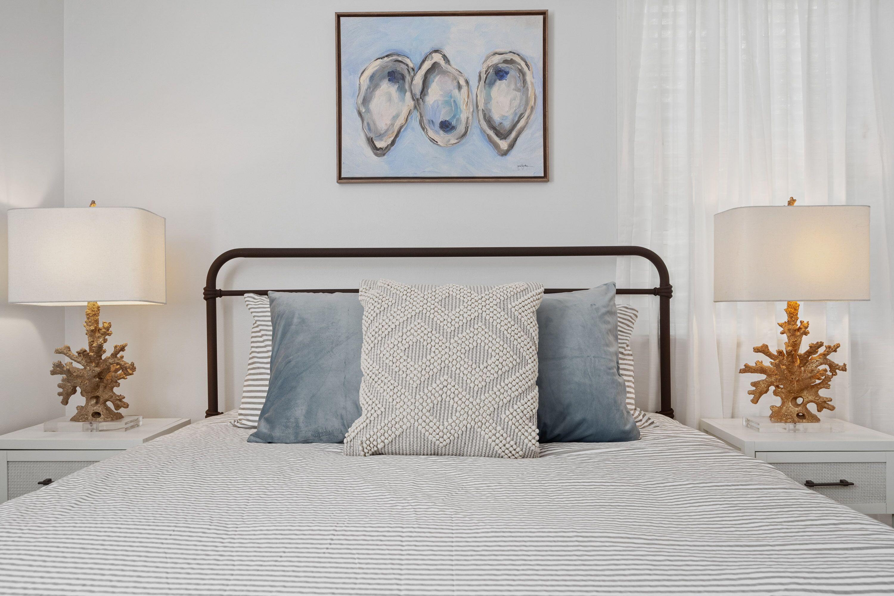 The James Cottage - Clean, Cozy, Coastal - Sleeps 6- 1mi to Historic DT Beaufort
