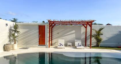 Moana Villa & Suites Bingin