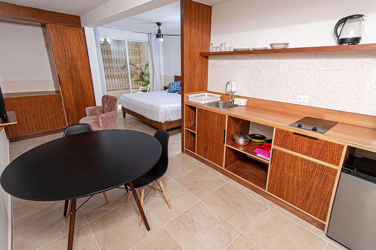1 habitación, edredón, camas Select Comfort y decoración personalizada