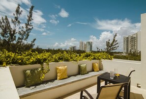 Terrace/patio - BedAway (Cancun)