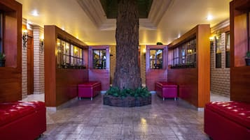 Televisión de 32 pulgadas con canales por cable