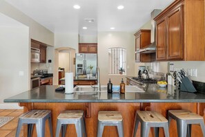 Interior - Grapevine by Avantstay Secluded 5BR Villa 4 Acres of Vineyards & Avo Groves! (Temecula)