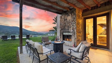 Villa (4 Bedrooms) | Interior