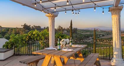 Via del Sur by Avantstay Private Spanish Villa w/ Views Walk to Wineries!