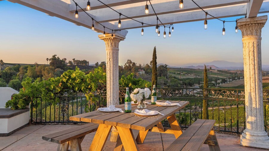 Wine Country Villa Large Rooftop Terrace w/ Views + Game Room Via del Sur