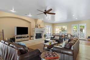 ヴィラ (Multiple Bedrooms) | 内装