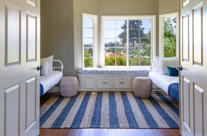 House (6 Bedrooms) | 6 bedrooms, iron/ironing board, free cribs/infant beds