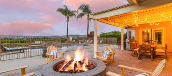 Willow by Avantstay Mountain Views - See Hot Air Balloons From Pool