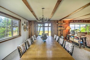 Dining - Scenic Lake Almanor Home w/ Mountain Views! (Westwood)