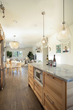 Light & Airy Mountain Town Apartment | Private kitchen | Full-size fridge, microwave, oven, stovetop - Wallace BNB (Pinedale)