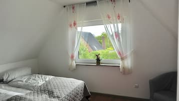 2 quartos, ferros/tábuas de passar roupa, Wi-Fi de cortesia