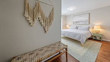 3 bedrooms, iron/ironing board, free WiFi, bed sheets