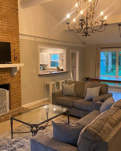 Remodel Cottage with Pond on Three Acres