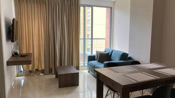 Apartment, 1 Bedroom, 2 Single Beds | Living area