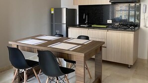Apartment, 1 Bedroom, 2 Single Beds | Private kitchen