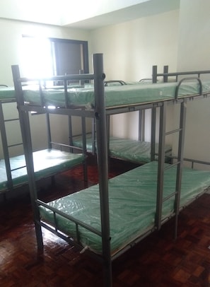 Quarto luxo | Wi-Fi de cortesia, roupa de cama