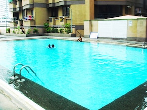 Rooftop pool - Mang Ben Dormitory - Pasay Branch - Hostel (Pasay)