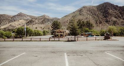 0124) Candy Suite 124