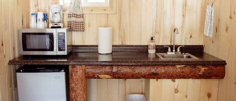 Jääkaappi, mikroaaltouuni