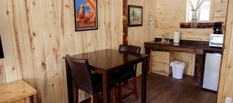 0126) Candy Suite 126