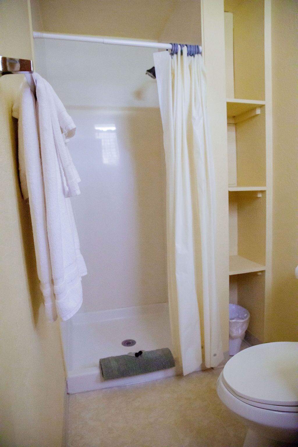 Shower, towels